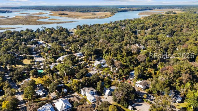 27 Calhoun St, Bluffton, SC 29910