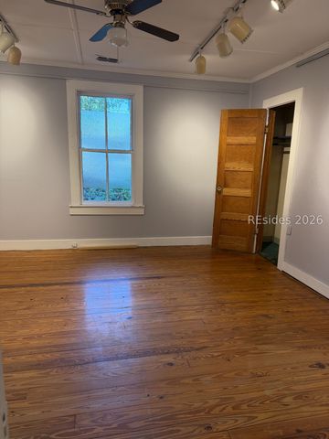 27 Calhoun St, Bluffton, SC 29910