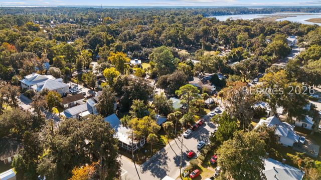 27 Calhoun St, Bluffton, SC 29910
