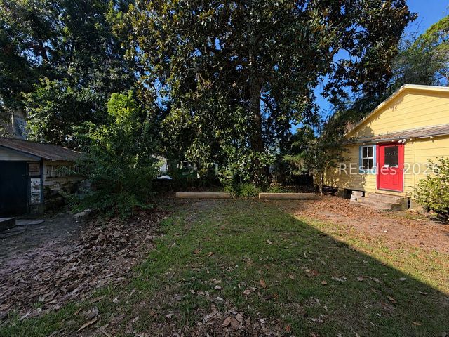 27 Calhoun St, Bluffton, SC 29910