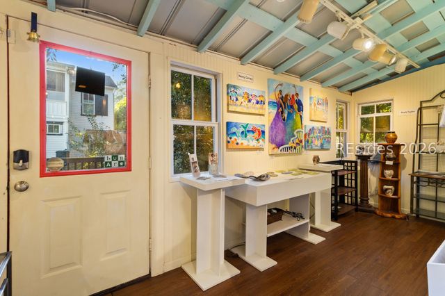 27 Calhoun St, Bluffton, SC 29910
