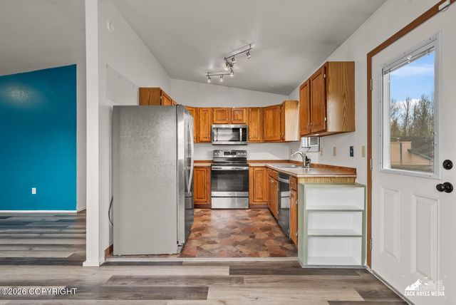 6910 Ryan Court, Anchorage, AK 99504