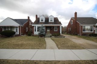 16230 Toepfer Drive, Eastpointe City, MI 48021