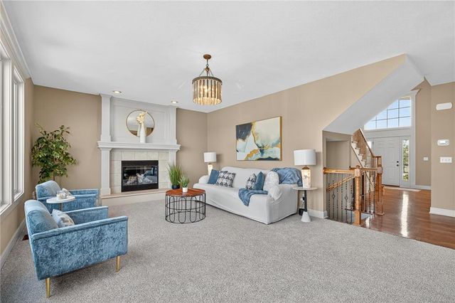 927 E 1938 Road, Eudora, KS 66025