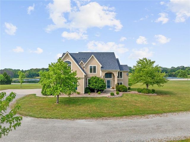 927 E 1938 Road, Eudora, KS 66025