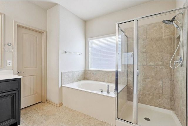 15628 Carlton Oaks Drive, Fort Worth, TX 76177