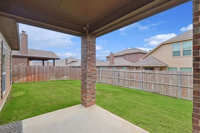 15628 Carlton Oaks Drive, Fort Worth, TX 76177