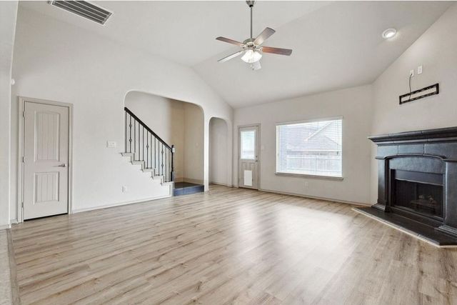 15628 Carlton Oaks Drive, Fort Worth, TX 76177
