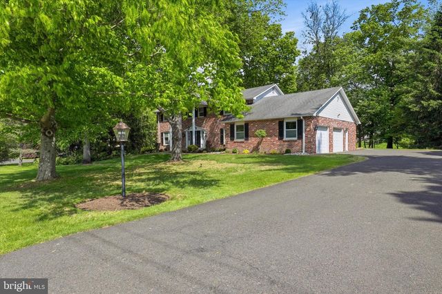 836 TENNIS AVENUE, Ambler, PA 19002