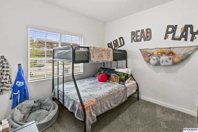 7717 N 108th Street, Omaha, NE 68142