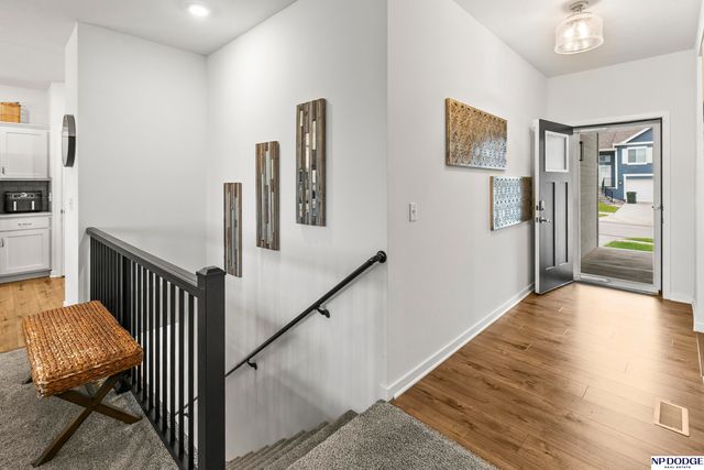 7717 N 108th Street, Omaha, NE 68142