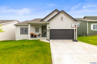 7717 N 108th Street, Omaha, NE 68142