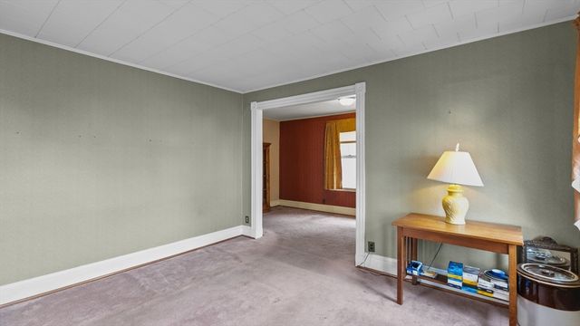 198 Arnold St, New Bedford, MA 02740