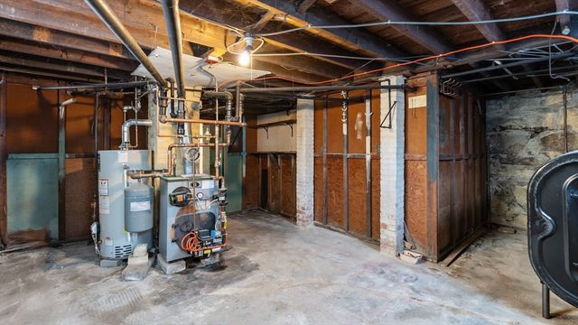 198 Arnold St, New Bedford, MA 02740