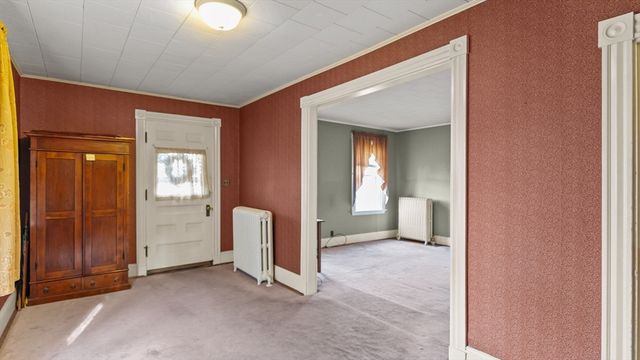 198 Arnold St, New Bedford, MA 02740