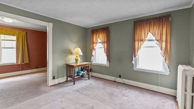 198 Arnold St, New Bedford, MA 02740