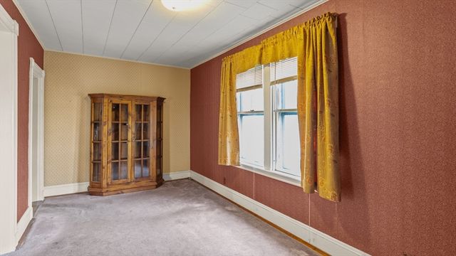 198 Arnold St, New Bedford, MA 02740