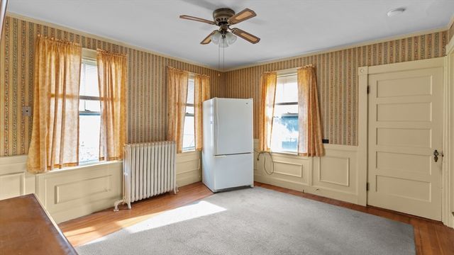 198 Arnold St, New Bedford, MA 02740