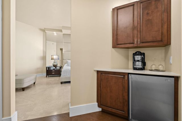 4600 N Ocean Drive 406, Singer Island, FL 33404