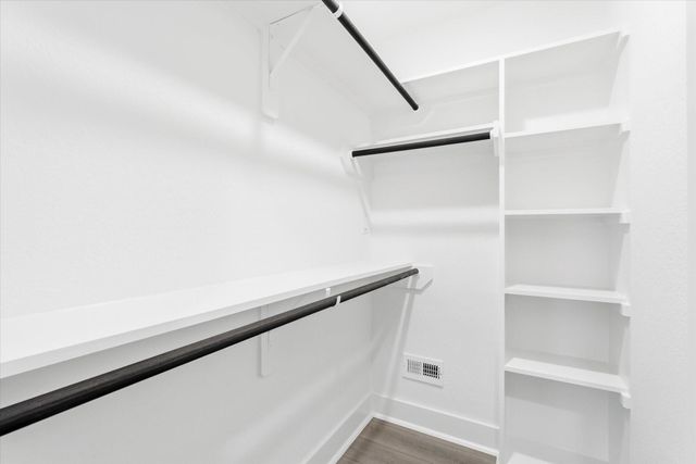 230 S Y Street, La Porte, TX 77571