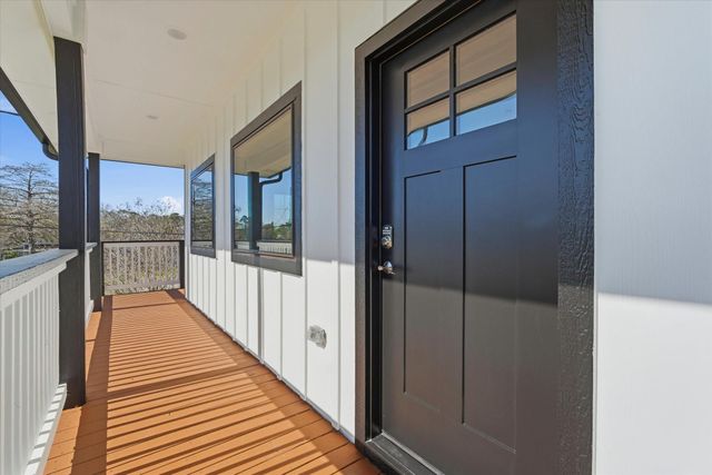 230 S Y Street, La Porte, TX 77571