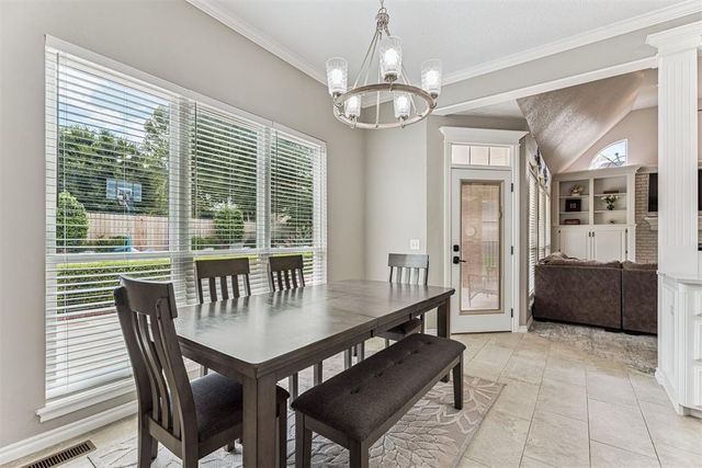 6104 Laquinta Drive, Edmond, OK 73025