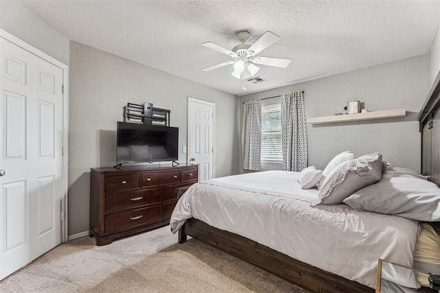 6104 Laquinta Drive, Edmond, OK 73025