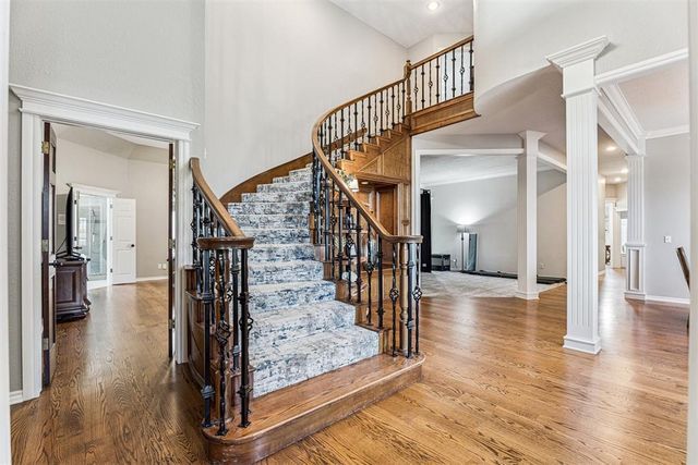 6104 Laquinta Drive, Edmond, OK 73025