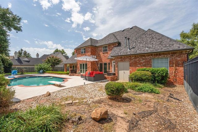 6104 Laquinta Drive, Edmond, OK 73025