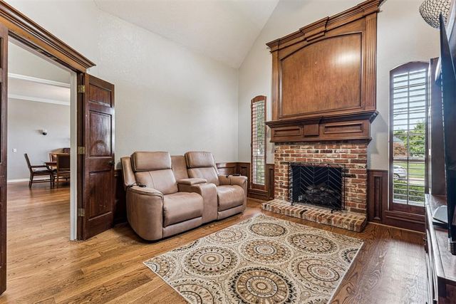 6104 Laquinta Drive, Edmond, OK 73025