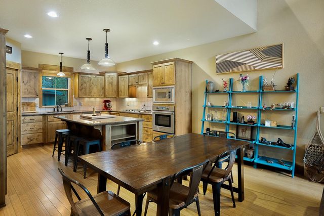 61363 Wild Rapids Drive, Bend, OR 97702