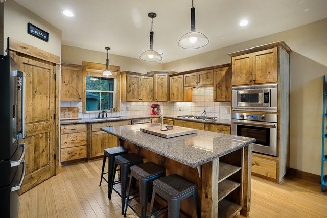 61363 Wild Rapids Drive, Bend, OR 97702