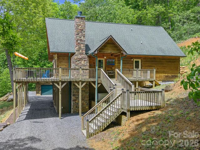 483 Birdie Lane, Bakersville, NC 28705