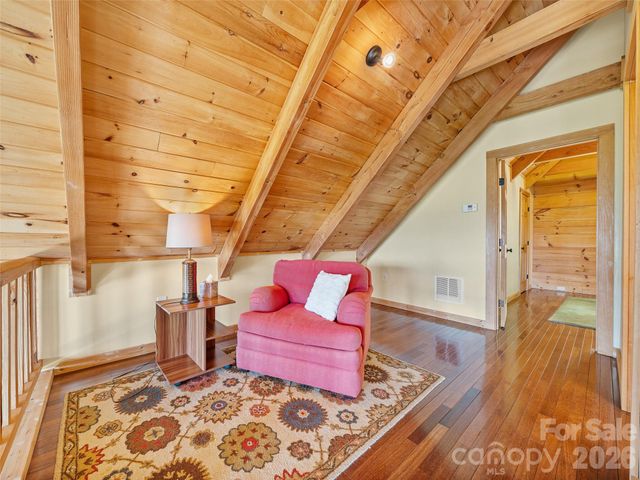 483 Birdie Lane, Bakersville, NC 28705