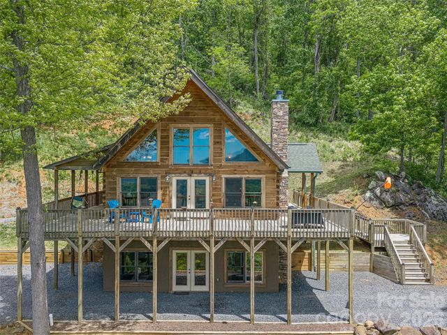 483 Birdie Lane, Bakersville, NC 28705