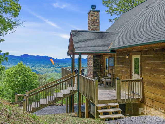 483 Birdie Lane, Bakersville, NC 28705