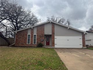 2712 Scenic Hills Drive, Bedford, TX 76021