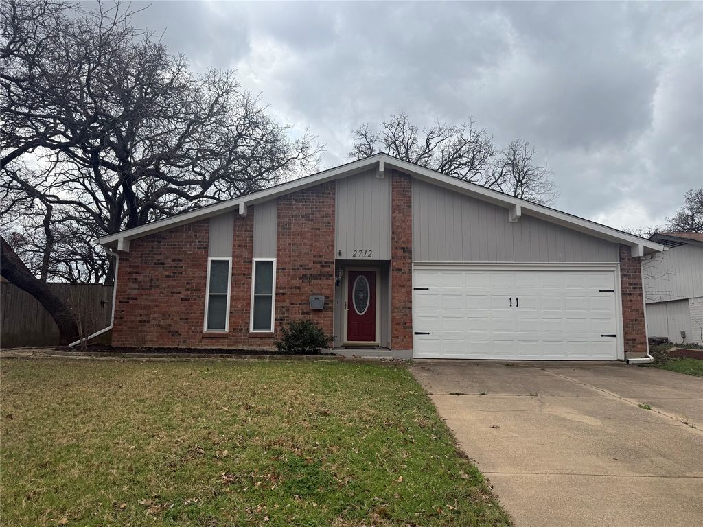 2712 Scenic Hills Drive, Bedford, TX 76021