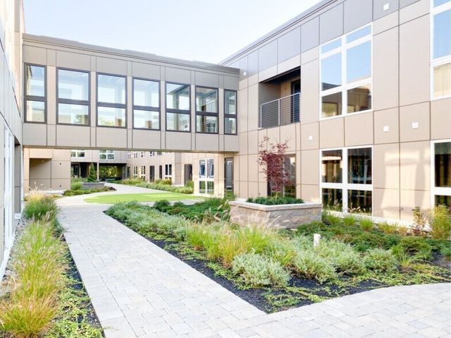 350 Pleasant St 316, Watertown, MA 02472