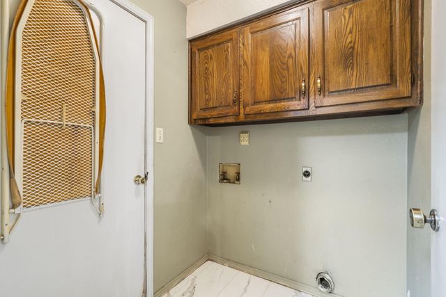 1160 East Highpoint Street, Springfield, MO 65810