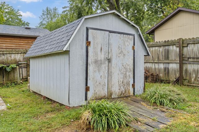 1160 East Highpoint Street, Springfield, MO 65810
