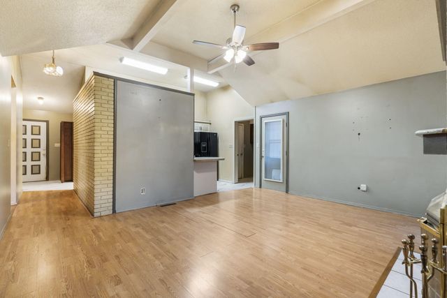 1160 East Highpoint Street, Springfield, MO 65810