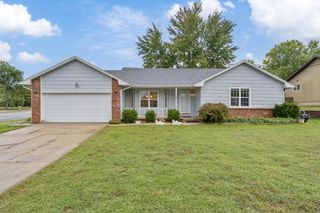 1160 East Highpoint Street, Springfield, MO 65810