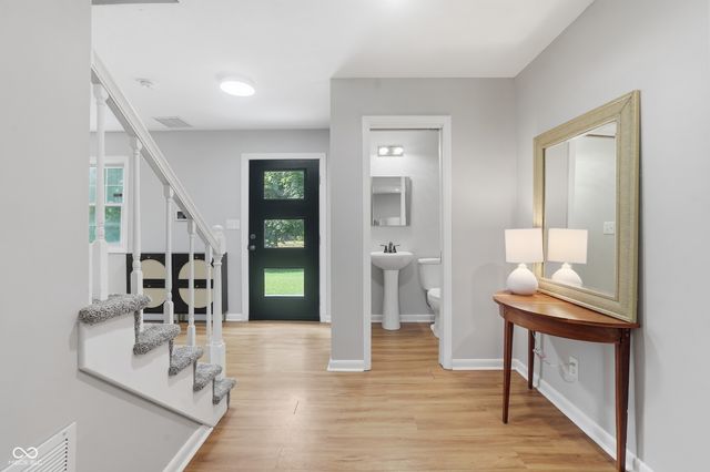 5210 E 46th Street, Indianapolis, IN 46226