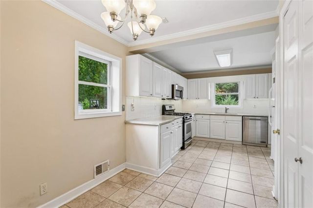 1910 La Dawn Lane, Atlanta, GA 30318