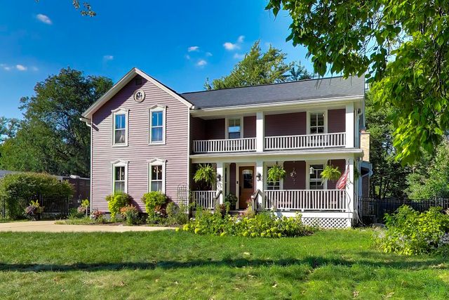 310 W Kirchhoff Road, Arlington Heights, IL 60005