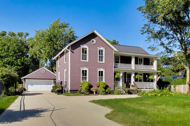 310 W Kirchhoff Road, Arlington Heights, IL 60005