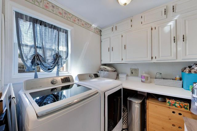 310 W Kirchhoff Road, Arlington Heights, IL 60005