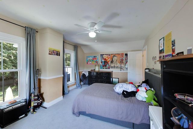 310 W Kirchhoff Road, Arlington Heights, IL 60005