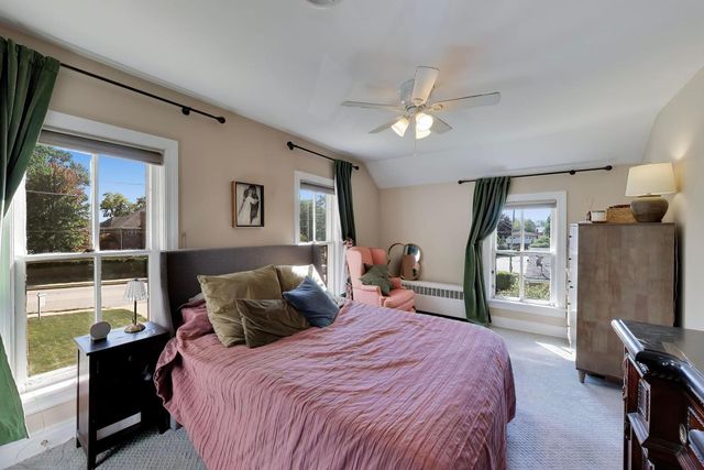 310 W Kirchhoff Road, Arlington Heights, IL 60005
